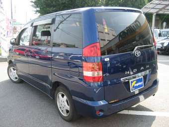 2002 Toyota Noah Pictures