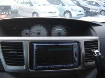 2002 Toyota Noah Photos