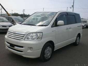 2002 Toyota Noah Wallpapers