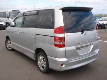 2002 Toyota Noah Pictures