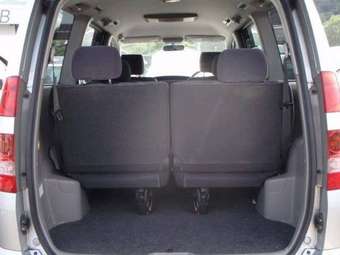 2002 Toyota Noah Pictures