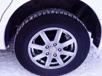 2002 Toyota Noah Pictures