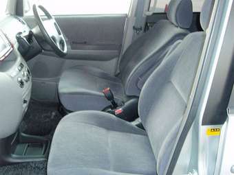 2002 Toyota Noah Pictures