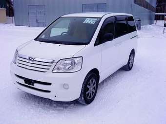 2002 Toyota Noah Wallpapers