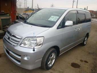 2002 Toyota Noah For Sale