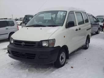 2002 Toyota Noah Pictures