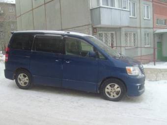 2002 Toyota Noah Pictures