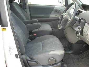 2002 Toyota Noah For Sale