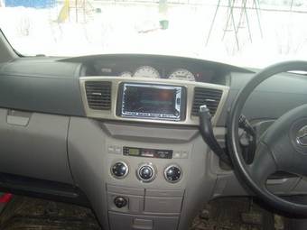 2002 Toyota Noah Pictures