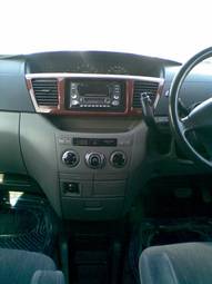 2002 Toyota Noah Pics