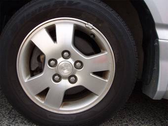 2002 Toyota Noah Pics