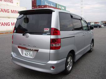 2002 Toyota Noah Pictures