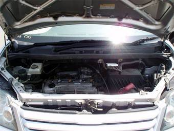 2002 Toyota Noah Pictures