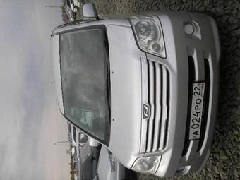 2002 Toyota Noah Photos