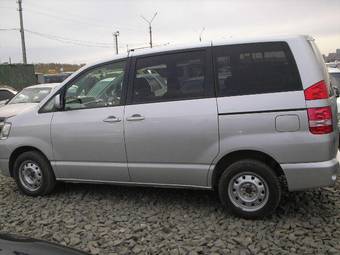 2002 Toyota Noah For Sale