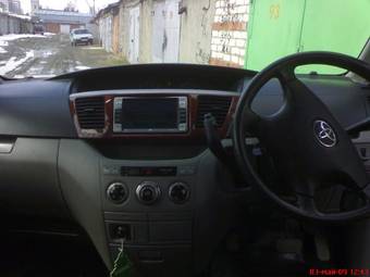 2002 Toyota Noah Pictures