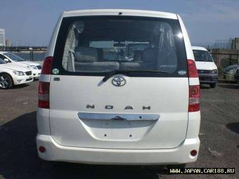 2002 Toyota Noah Pictures