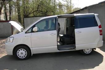 2002 Toyota Noah For Sale