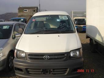 2002 Toyota Noah Pictures