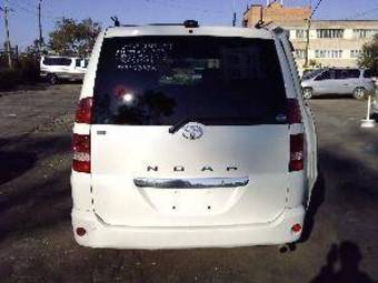 2002 Toyota Noah Photos