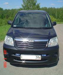 2002 Toyota Noah Images