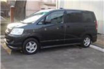 2002 Toyota Noah Pictures