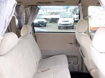 2002 Toyota Noah Pictures