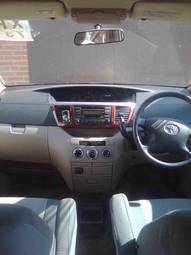 2002 Toyota Noah Photos