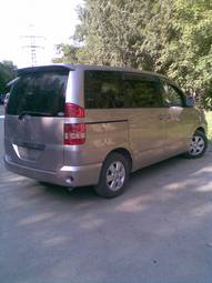 2002 Toyota Noah Photos