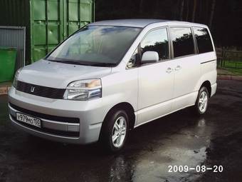 2002 Toyota Noah Images