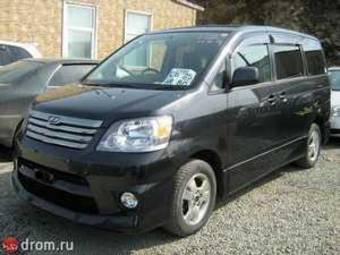 2002 Toyota Noah Pictures