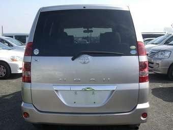 2003 Toyota Noah Images