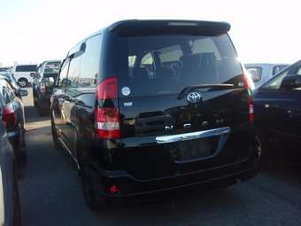 2003 Toyota Noah Images