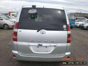 2003 Toyota Noah Pictures