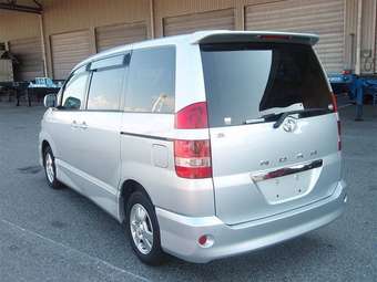 2003 Toyota Noah Wallpapers