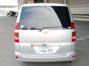 2003 Toyota Noah Photos