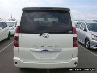 2003 Toyota Noah Pics