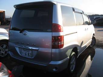 2003 Toyota Noah Photos
