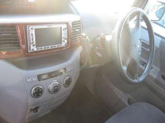 2003 Toyota Noah Pictures