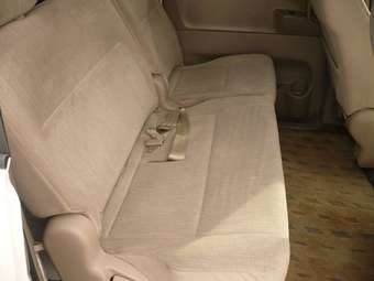 2003 Toyota Noah Photos