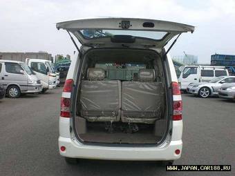 2003 Toyota Noah Wallpapers