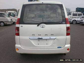 2003 Toyota Noah Pictures