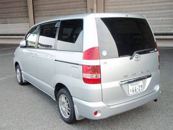 2003 Toyota Noah Wallpapers