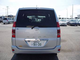 2003 Toyota Noah For Sale