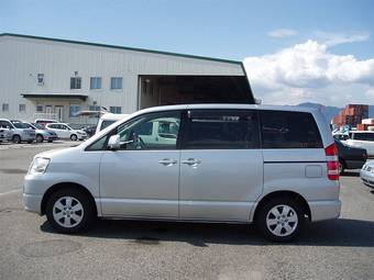 2003 Toyota Noah For Sale