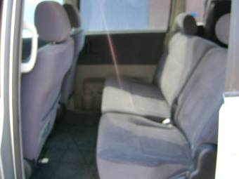 2003 Toyota Noah Photos