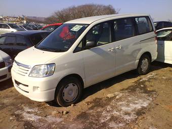 2003 Toyota Noah Wallpapers