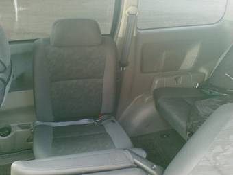 2003 Toyota Noah Pictures