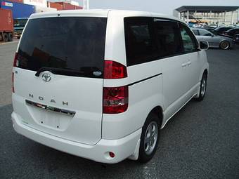 2003 Toyota Noah For Sale