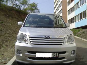 2003 Toyota Noah Wallpapers